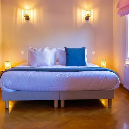 Du Soleil Dans La Ruelle - La Grouas Vila