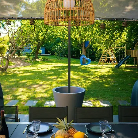 Du Soleil Dans La Ruelle - La Grouas