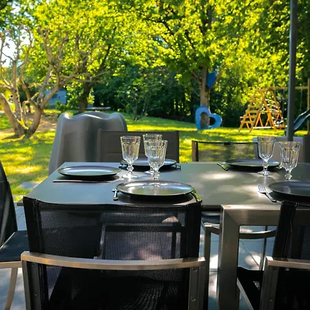 Vila Du Soleil Dans La Ruelle - La Grouas *