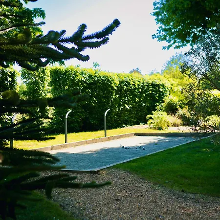 Du Soleil Dans La Ruelle - La Grouas Vila *