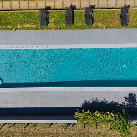 Vila Du Soleil Dans La Ruelle - La Grouas