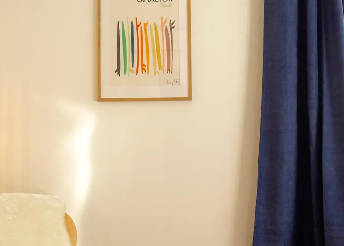 Du Soleil Dans La Ruelle - La Grouas *