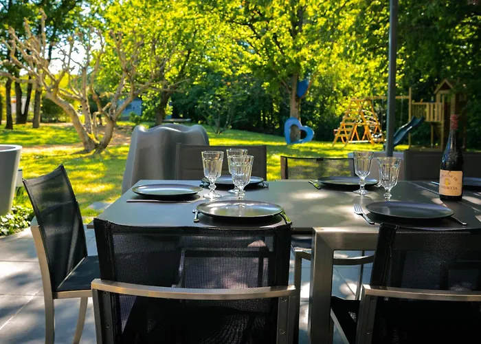 Вилла Du Soleil Dans La Ruelle - La Grouas *