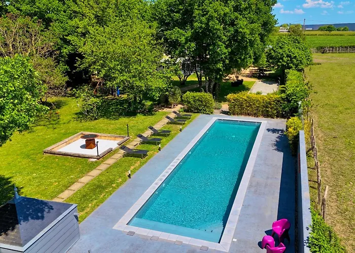 Вилла Du Soleil Dans La Ruelle - La Grouas